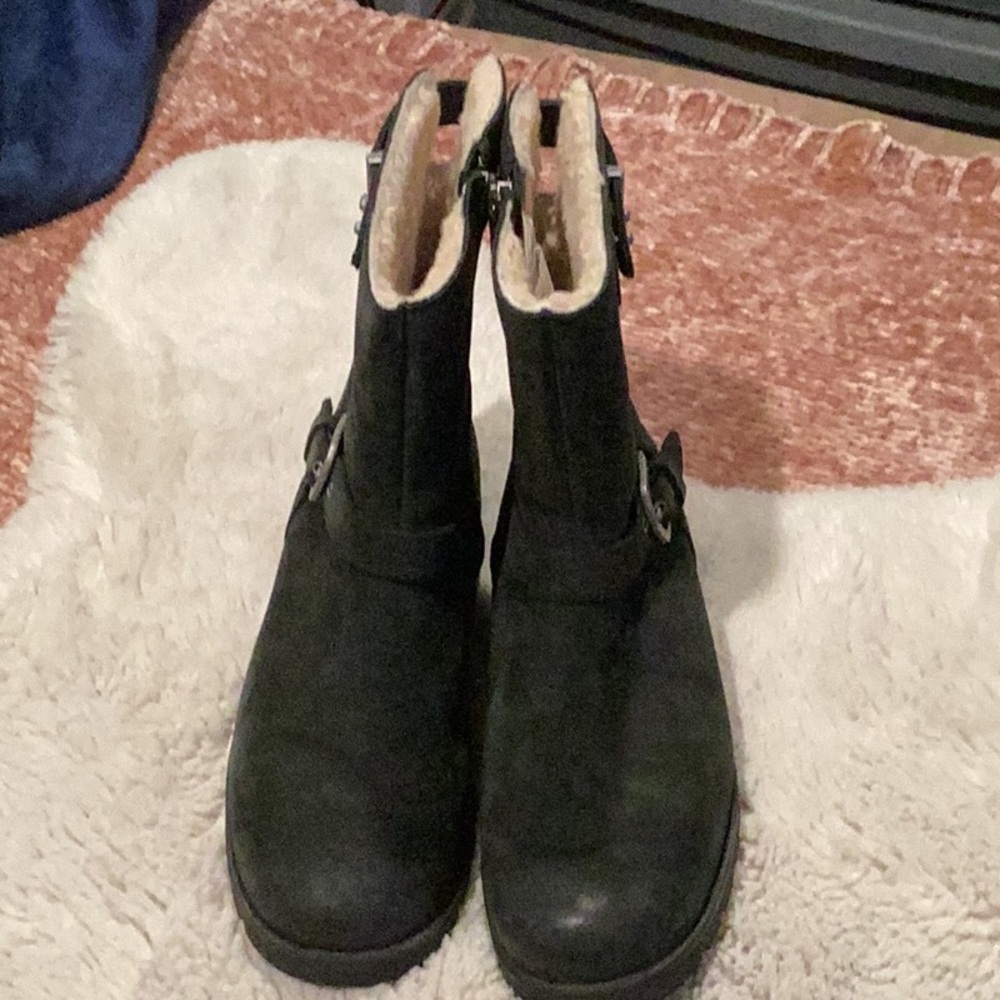 EUC UGG Grendel
